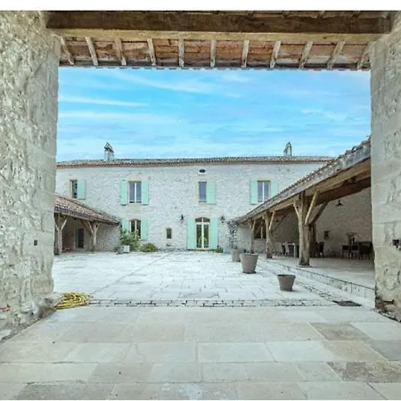 Domaine De Clavie *